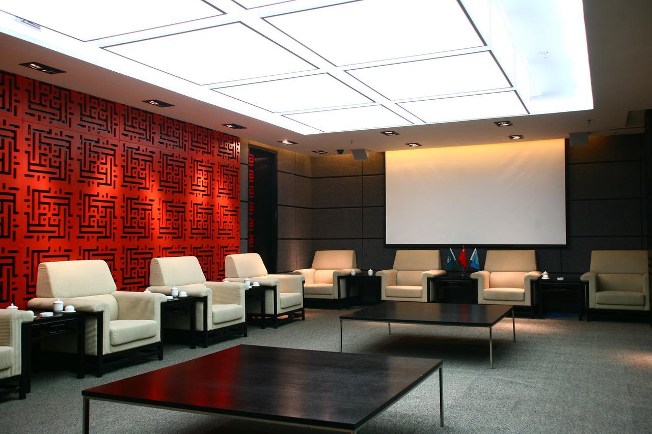 Xinjiang Yema International Clubhouse Hotel Урумки Екстериор снимка