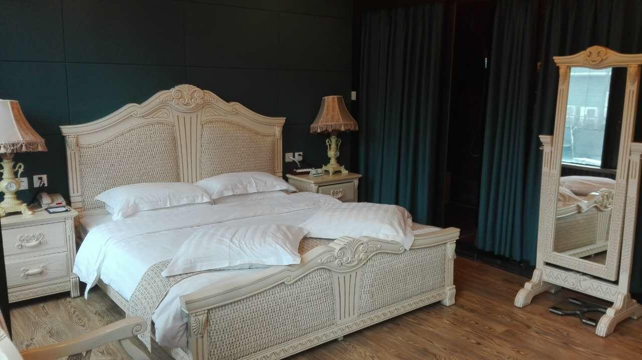 Xinjiang Yema International Clubhouse Hotel Урумки Екстериор снимка