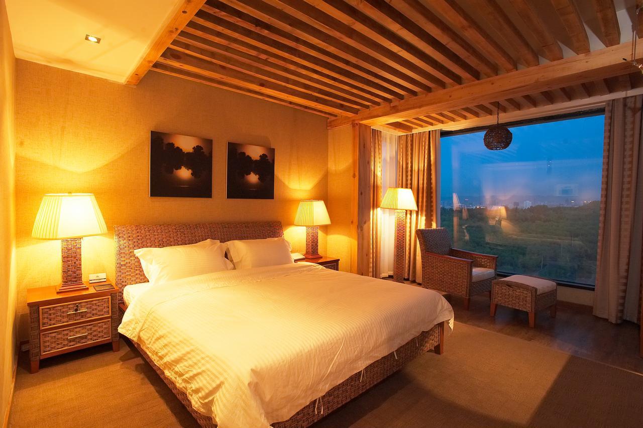 Xinjiang Yema International Clubhouse Hotel Урумки Екстериор снимка