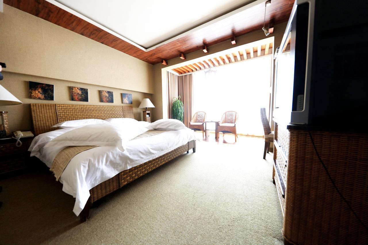 Xinjiang Yema International Clubhouse Hotel Урумки Екстериор снимка