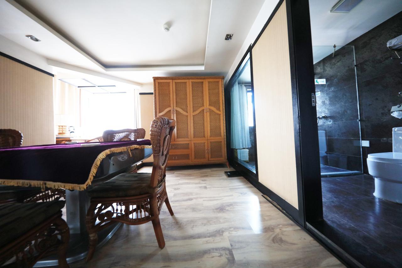 Xinjiang Yema International Clubhouse Hotel Урумки Екстериор снимка