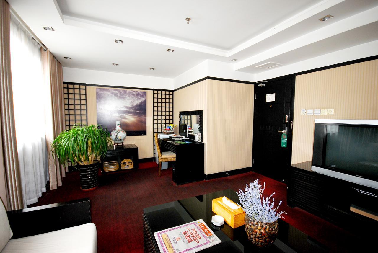Xinjiang Yema International Clubhouse Hotel Урумки Екстериор снимка